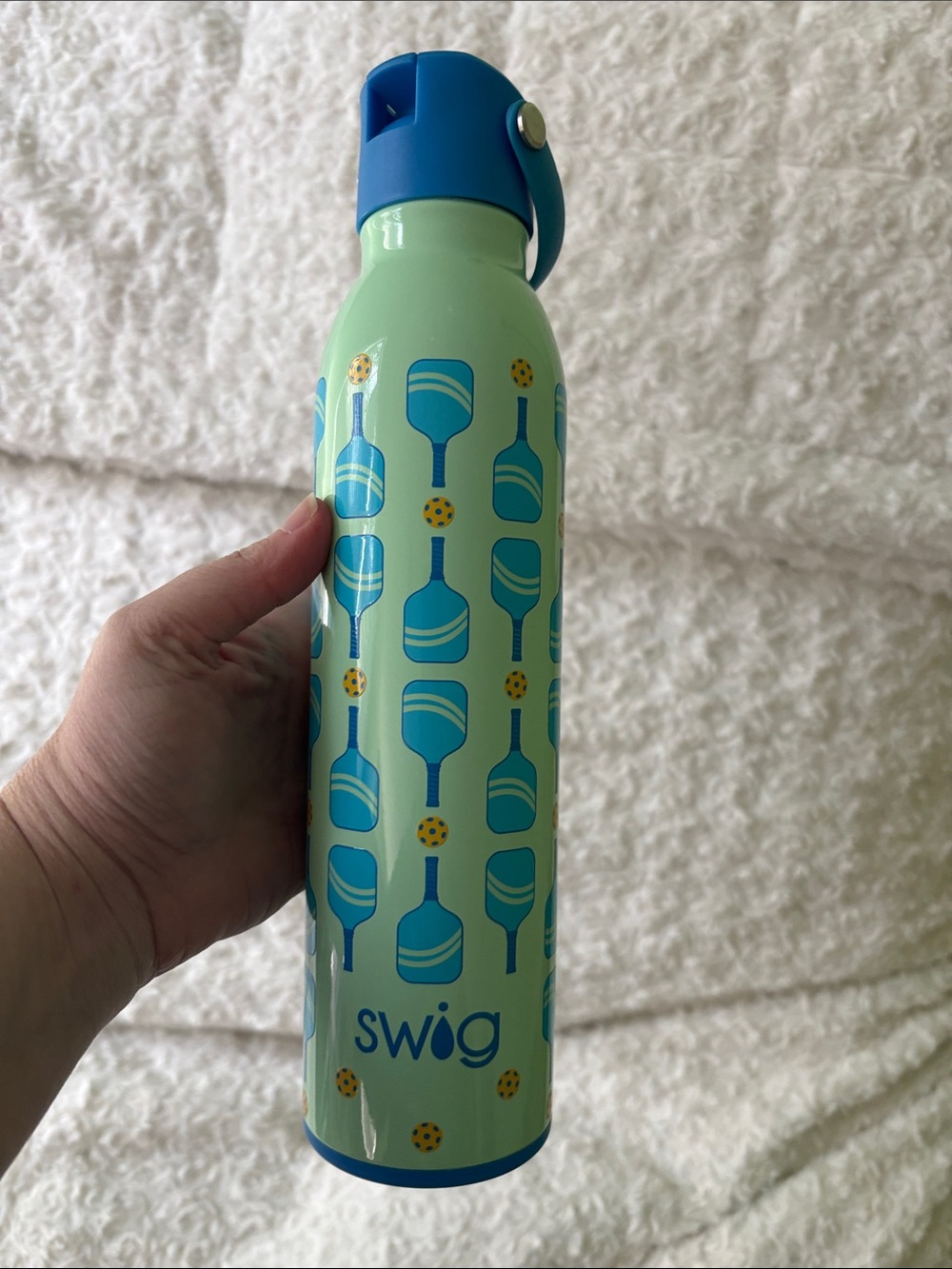 Swig Pickleball 20 oz Water Bottle
